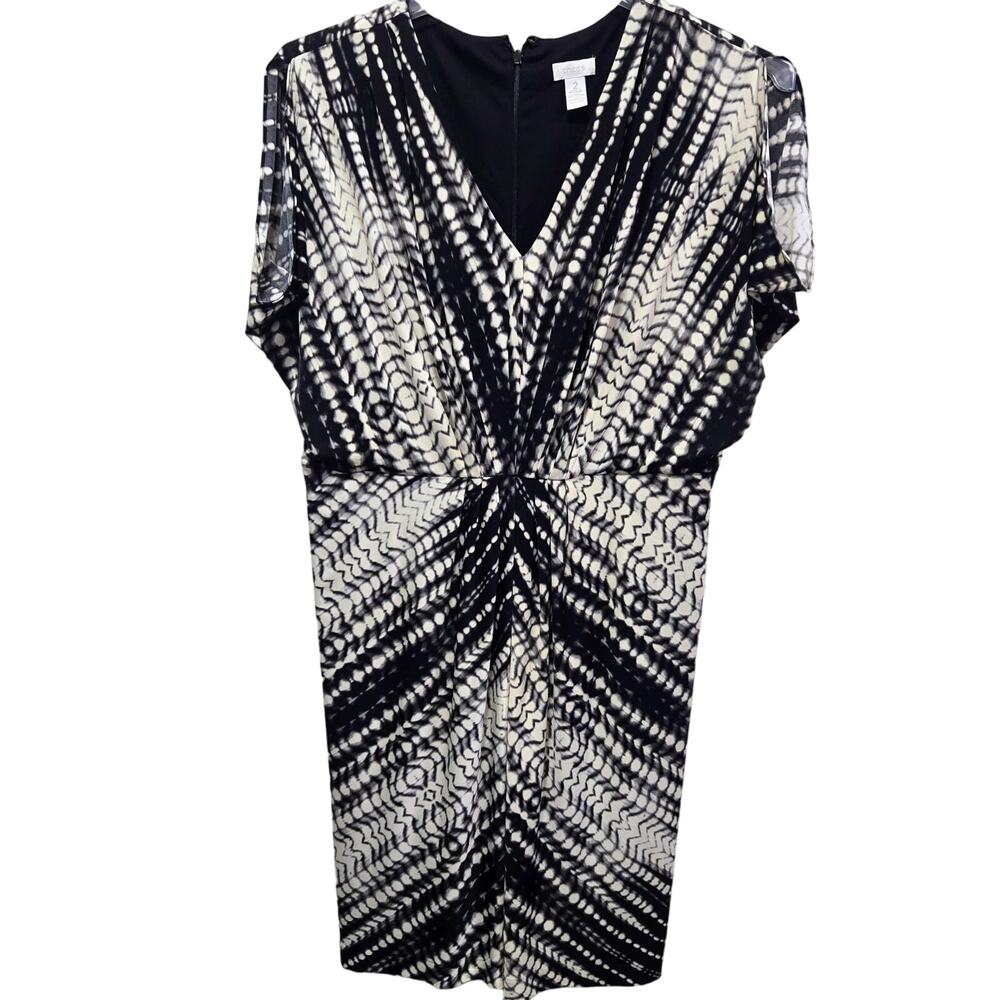 Chico's Women Lined Black-Creme Knee-Length V-Neck Slit-Short Slv Dress Size 2